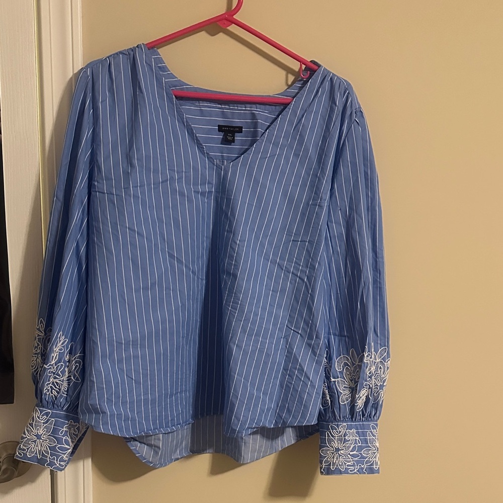Ann Taylor Blue Pinstripe V-Neck Blouse with White Embroidered Cuffs
